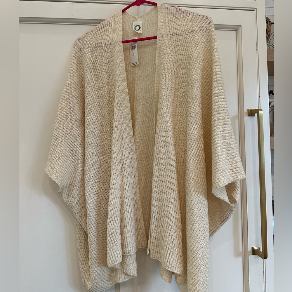 Anthropologie sweater. Brand new size all